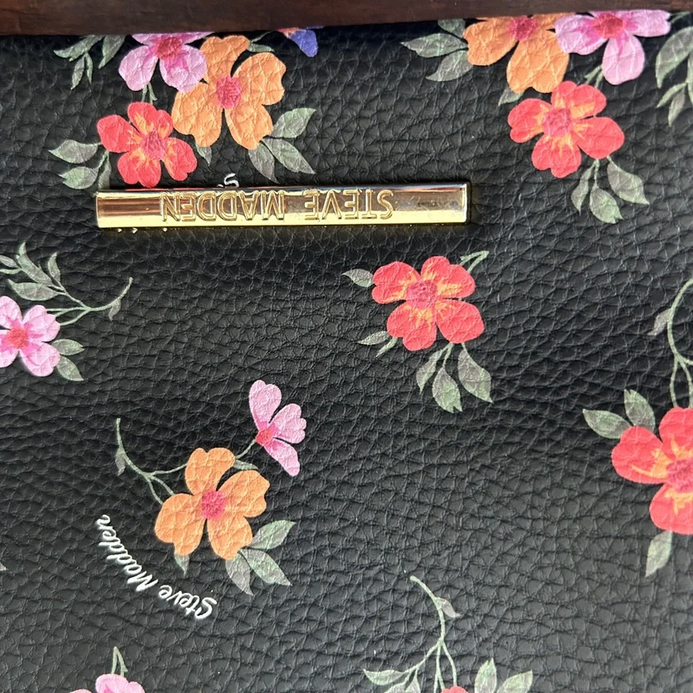 Steve Madden Wristlet and Card Holder - Picture 6 of 12